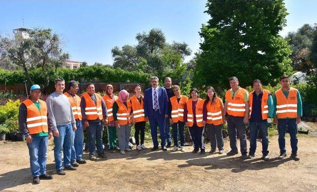 Nazilli’de Parklara Kadın Eli Değdi