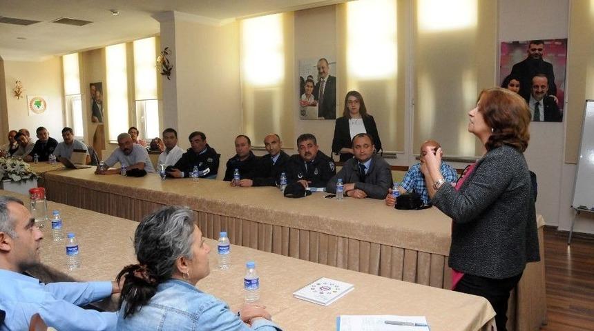 Zabıtalara &Ouml;fke Kontrol&uuml; Semineri