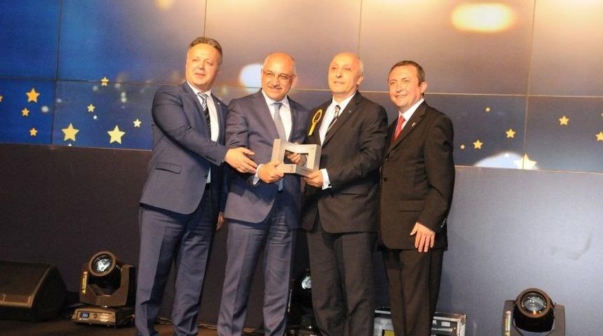 Standard Profil&rsquo;e İhracatın Yıldızları &Ouml;d&uuml;l&uuml;