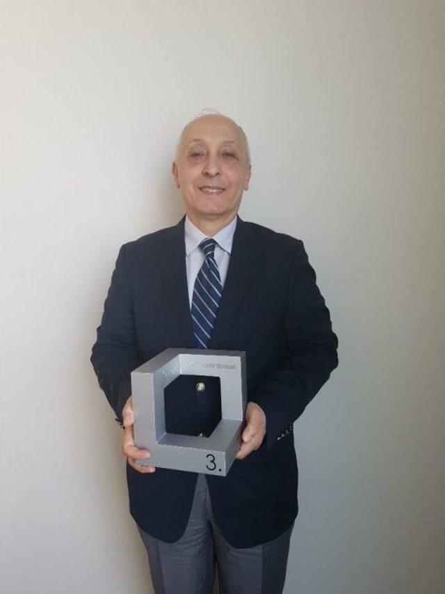 Standard Profil&rsquo;e İhracatın Yıldızları &Ouml;d&uuml;l&uuml; 1