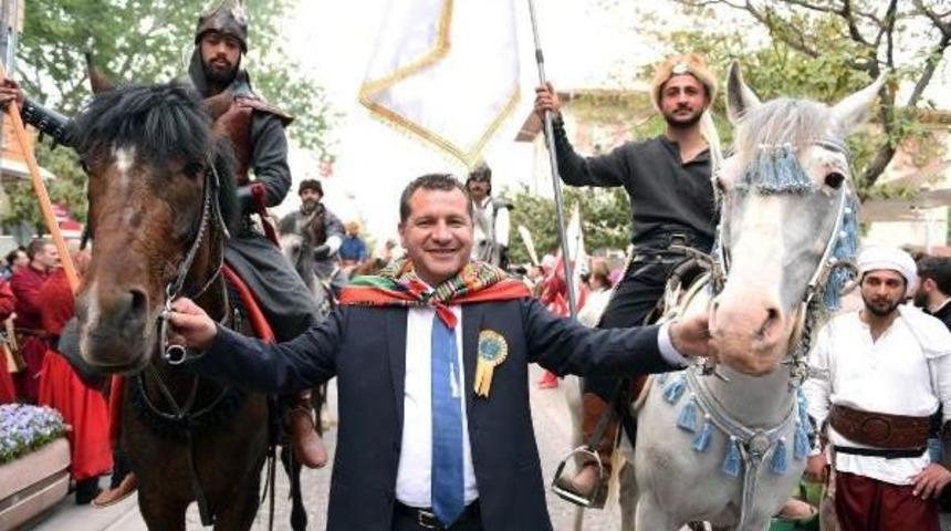 Altın Ok Festivali'ne Renkli A&ccedil;ılış