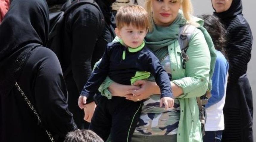 Van G&ouml;l&uuml; Sahilleri Turizme Hazırlanıyor