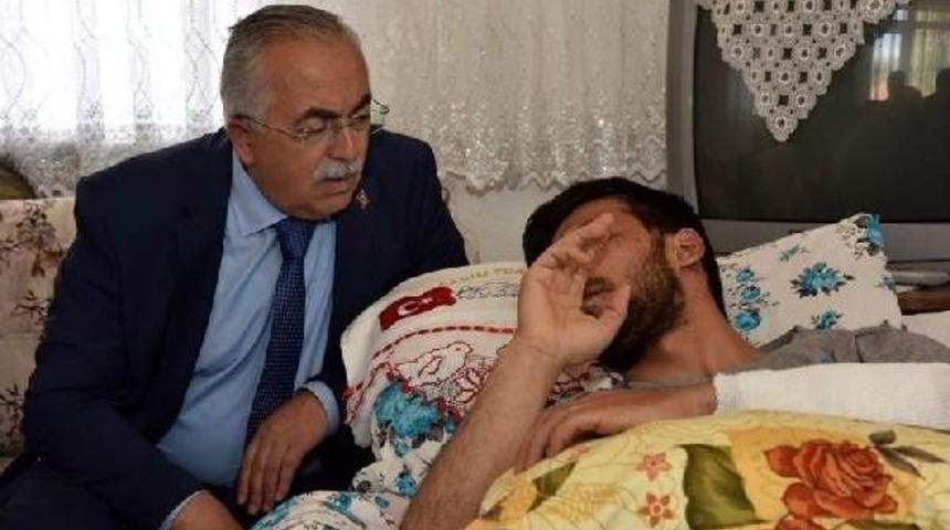 Tokat'ta Validen Gazi Uzman &Ccedil;avuş Kardeşlere Ziyaret