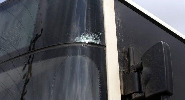 Antalya’da Kartsız Yolcu, Otobüsü Taşladı G1