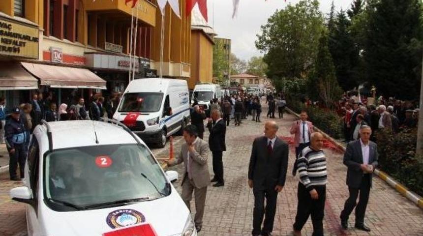 Belediye Ara&ccedil;ları Kurban Kesilerek Hizmete Alındı