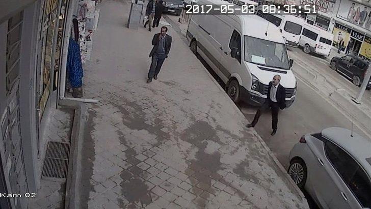 Yaşlı Dolandırıcının Rahatlığı G3