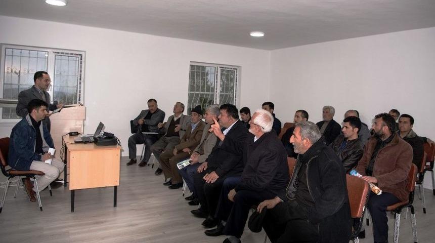 Çiftçilere İlkbahar Mücadele Eğitimi Verildi