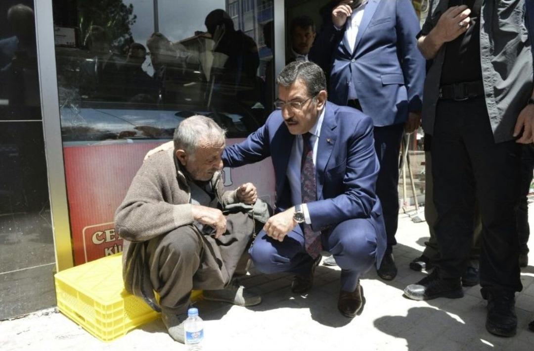 Bakan T&uuml;fenkci Doğanşehir İl&ccedil;esini Ziyaret Etti