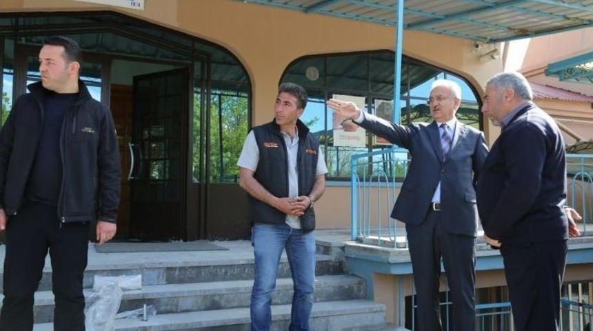 İbadethanelerin &Ccedil;evre D&uuml;zenlemeleri Devam Ediyor