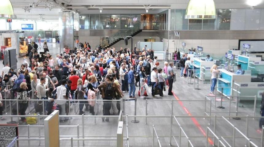 G&uuml;mr&uuml;k Kapılarında Yoğunluğu Azaltacak Uygulama Test Aşamasında