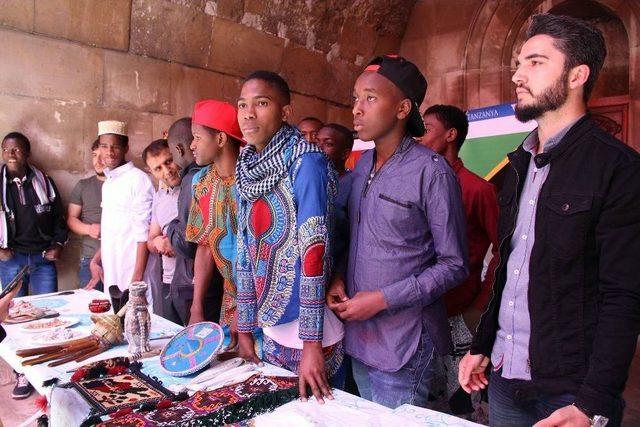 Dünyanın Farklı Renkleri Sivas’ta Buluştu 1