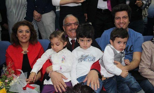 70 Yaşında Hukuk Fak&uuml;ltesinden Mezun Oldu 1