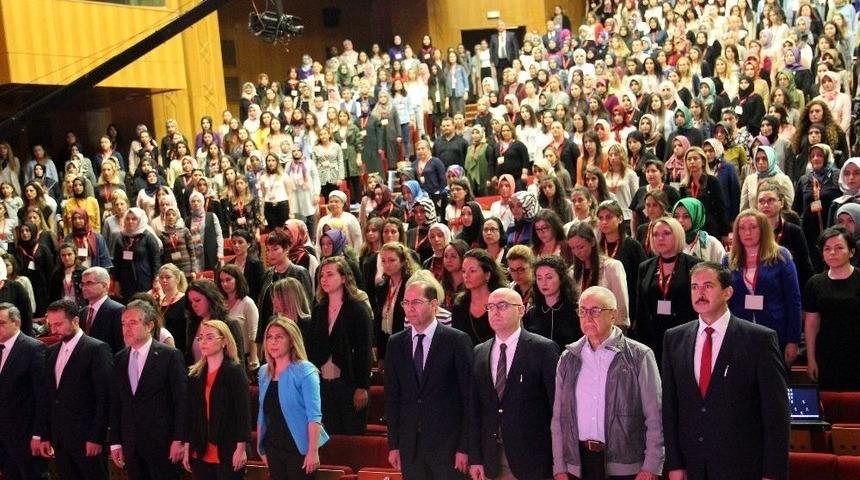 Okul &Ouml;ncesi Eğitim Zirvesi&rsquo;nde &lsquo;geleceğe Hazır &Ccedil;ocuklar&rsquo; Konuşuldu