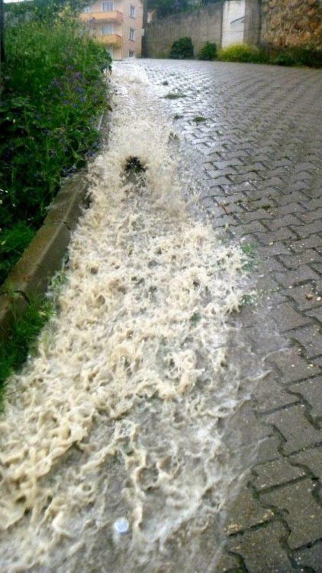 Bilecik’te Sağanak Yağmur Etkili Oldu