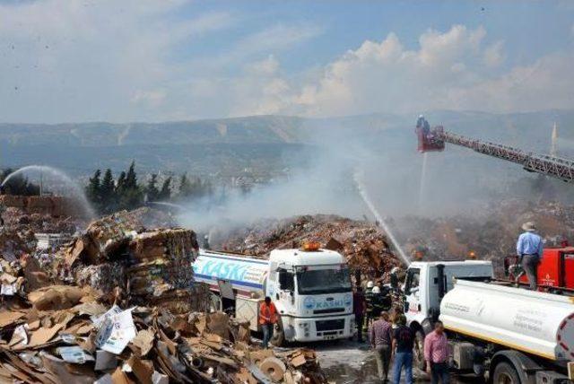 Kahramanmaraş'ta Atık Kağıt Fabrikasında Yangın