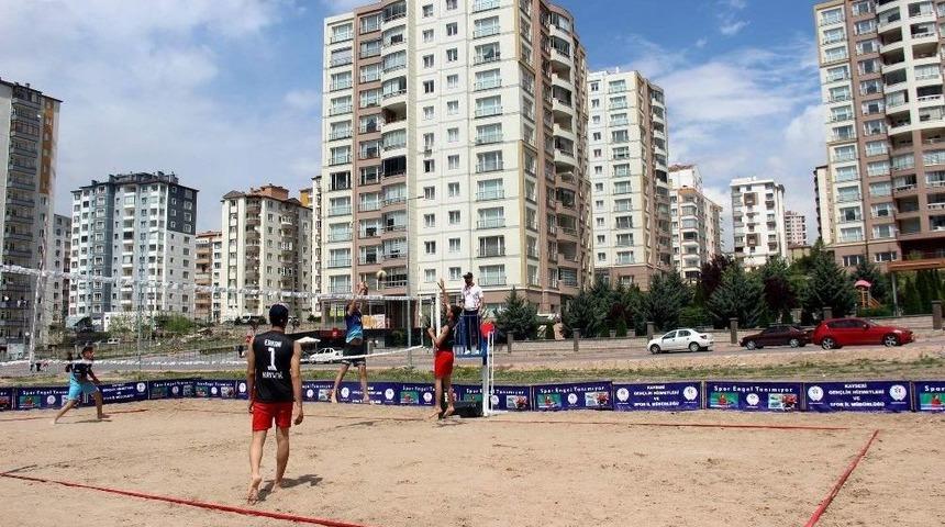 Okullar Arası Gen&ccedil;ler Plaj Voleybolu İlk Kez Kayseri&rsquo;de