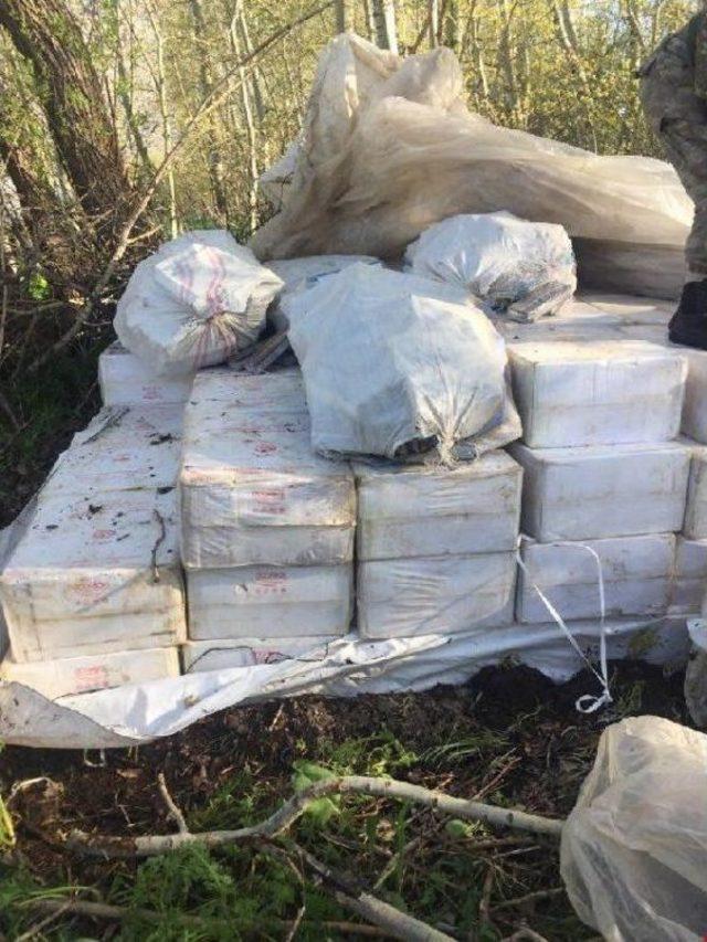 Evde 174 Bin Paket Ka&ccedil;ak Sigara Ele Ge&ccedil;irildi 1