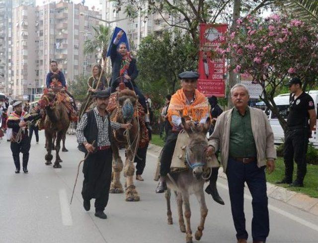 Yörükler Develerle Sokağa Çıktı