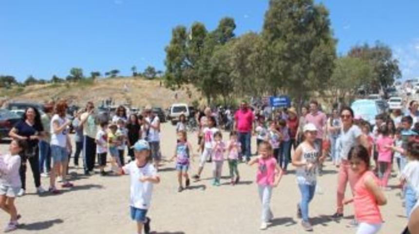 Fo&ccedil;a, U&ccedil;urtmalarla Şenlendi