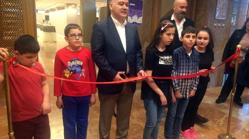 G&ouml;rme Engelli &Ccedil;ocuklar Anlattı, Ressamlar Tuvale Aktardı