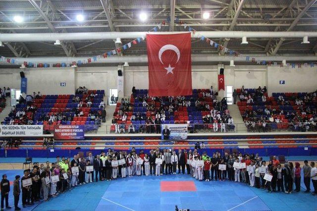 Okul Sporları Taekwondo Müsbakaları