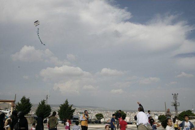 Yetim Çocuklar Uçurtma Şenliğinde Doyasıya Eğlendi 1