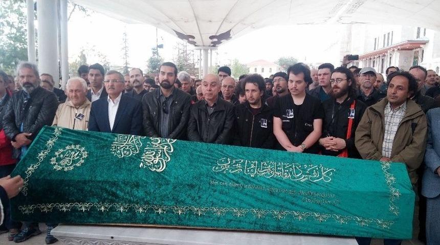 Fotoğraf Sanat&ccedil;ısı Sabit Kalfagil Son Yolculuğuna Uğurlandı