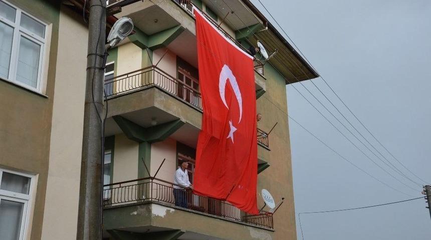 Yaralı Askerin Şehit Haberi Baba Ocağına Ulaştı