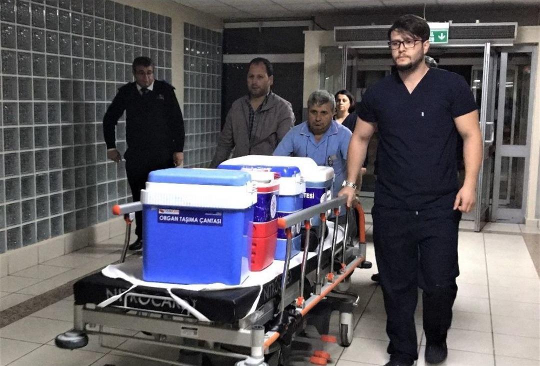 Kız Arkadaşını &Ouml;ld&uuml;rd&uuml;kten Sonra İntihar Eden Gencin Organları, 8 Kişiye Can Olacak