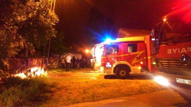 Başkent&rsquo;te Gece Yarısı Korkutan Yangın 2