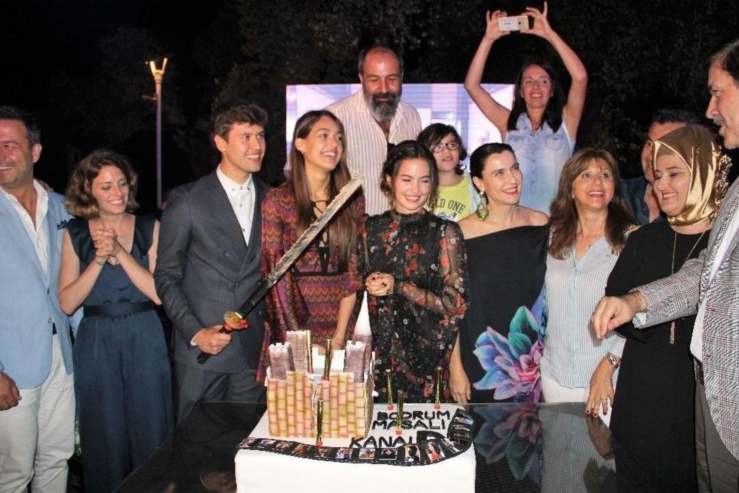 Bodrum Masalı Oyuncuları Hem Oynadı Hem S&ouml;yledi