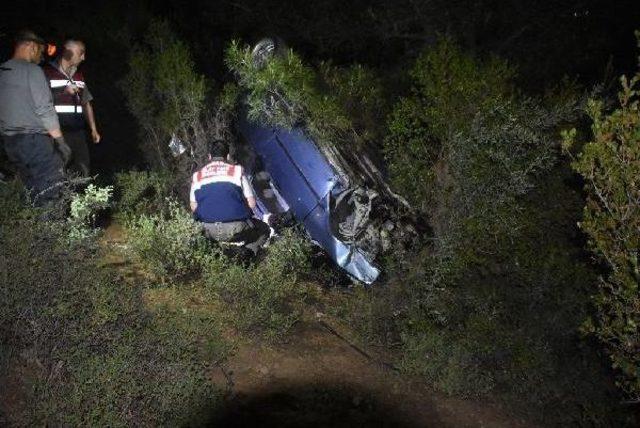 Bornova da Kaza: 1 &Ouml;l&uuml;, 2 Yaralı 1