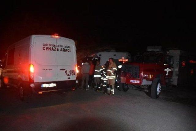 Bornova da Kaza: 1 &Ouml;l&uuml;, 2 Yaralı 3