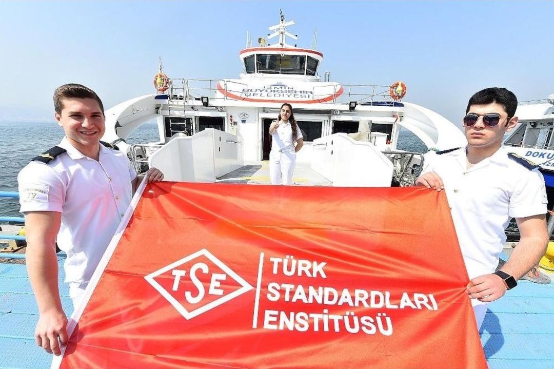 İzdeniz&rsquo;de Gurur G&uuml;n&uuml;