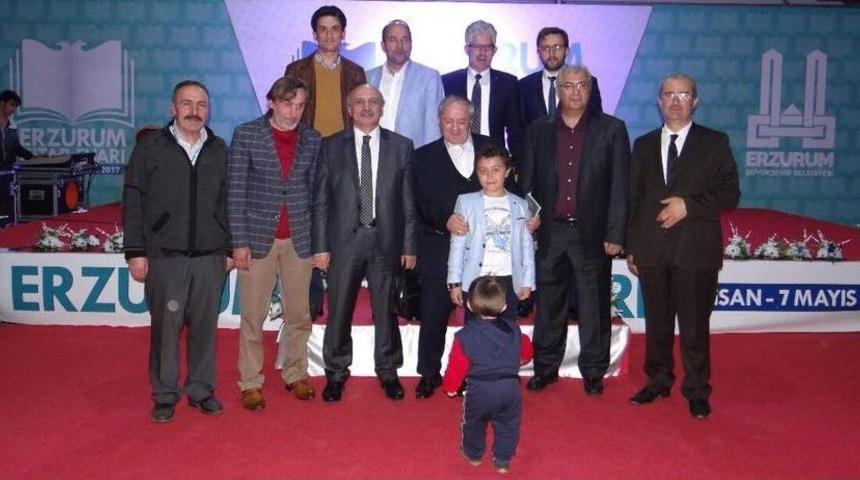 Tyb Erzurum Şubesi&rsquo;nden Kitap Fuarında Şiir Gecesi