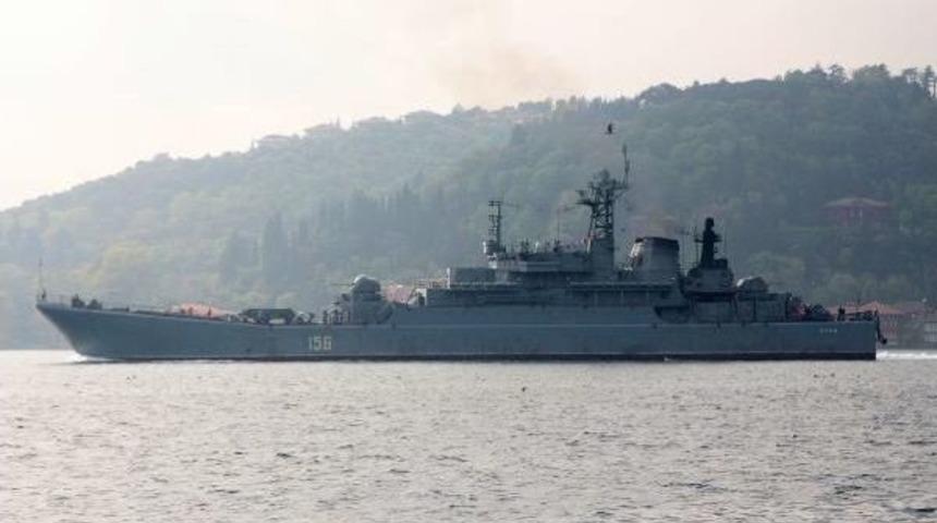 Rus Savaş Gemisi İstanbul Boğazı'ndan Ge&ccedil;ti