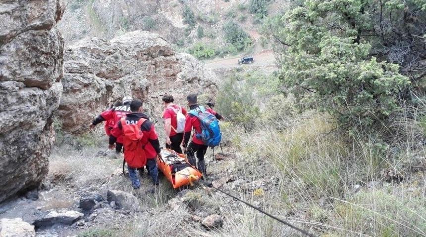 Dak Ekibi Mahsur Kalan Bisiklet&ccedil;ileri Kurtardı