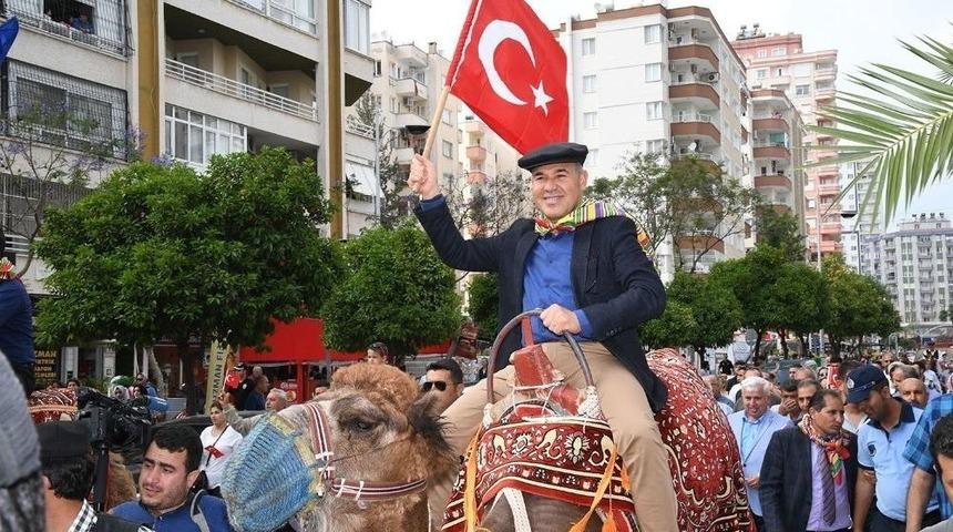 S&ouml;zl&uuml;, Temsili Y&ouml;r&uuml;k G&ouml;&ccedil;&uuml;&rsquo;ne Deve &Uuml;st&uuml;nde Katıldı