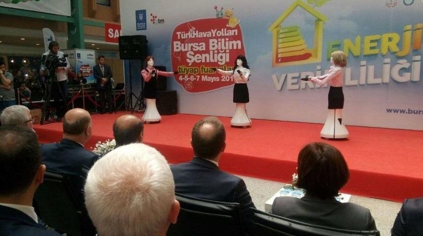 Robot Hostes Ada Bursa Bilim Şenliğinde Yoğun İlgiyle Karşılandı