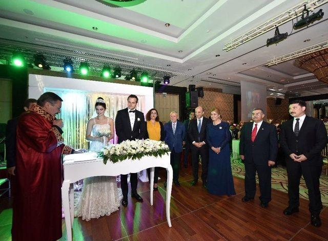 Sos Vakfı Ailesinin Mutlu G&uuml;n&uuml; 1