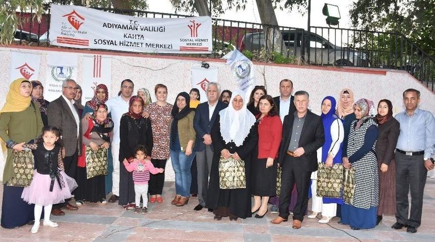 Kahta İl&ccedil;esinde Anneler G&uuml;n&uuml; Kutlandı