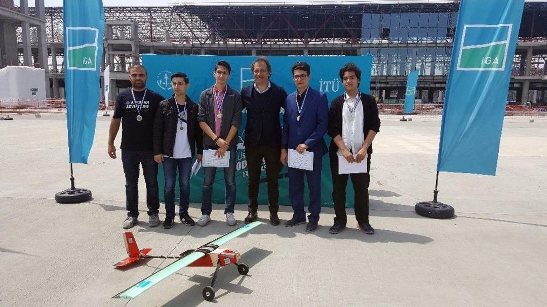 İstanbul Yeni Havalimanı&rsquo;na İlk U&ccedil;ak İndi