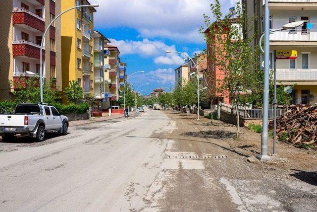 İnderesi Caddesi Yenileniyor