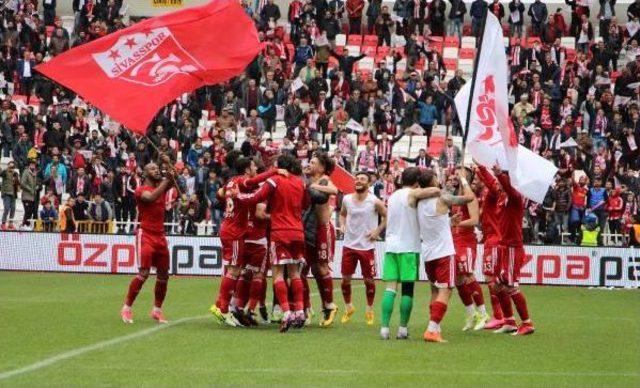 Sivasspor-Bandırmaspor Soyunma Odaları