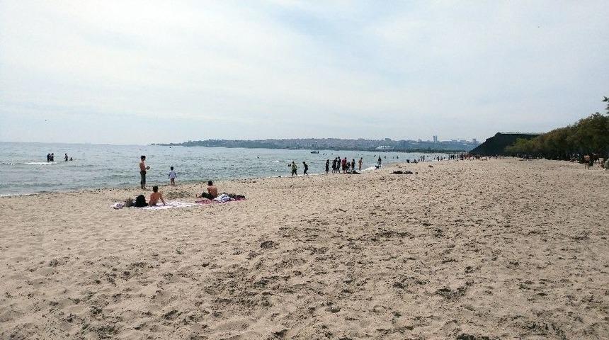 Sıcaktan Bunalan İstanbullular Denize Koştu