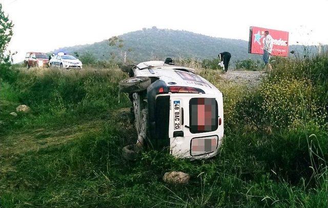 Milas’ta Kontrolden Çıkan Araç Şarampole Uçtu