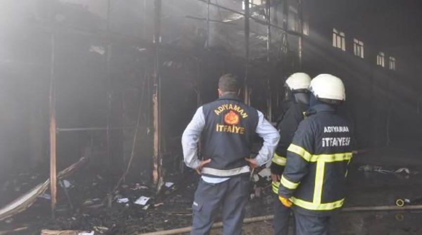 Plastik Fabrikasında Korkutan Yangın