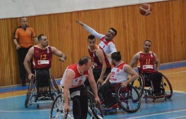 Kardemir Karabükspor Tekerlekli Sandalye-Galatasaray:66-65