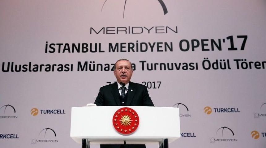 Cumhurbaşkanı Erdoğan: &ldquo;fikirlerin Konuşulup Tartışılmadığı Yerde Şiddet Devreye Girer&rdquo;