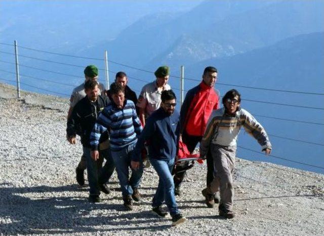 Dağ Tırmanışında Fenalaşan Emekli Astsubay Öldü